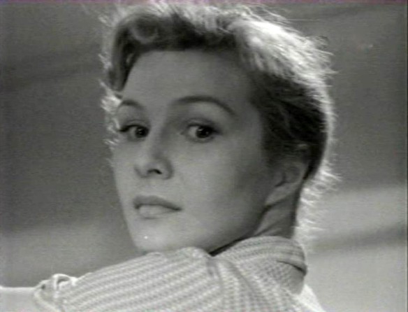 Нинель Мышкова. Кадр из "Дом, в котором я живу" (1957)