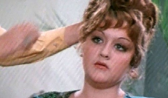 Кадр из фильма "Встретимся у фонтана" (1976)