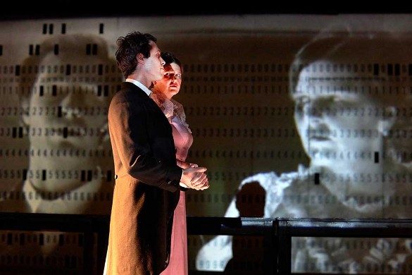 Фото: Сергей Петров (фотографии предоставлены Пресс-службой Театра Маяковского)