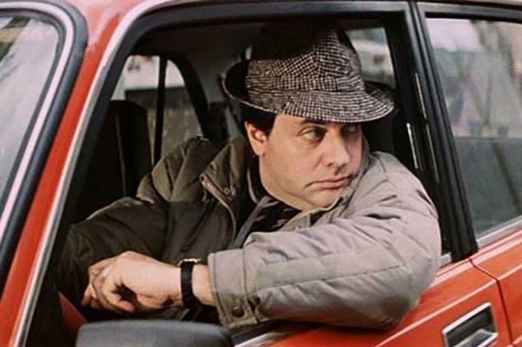 Александр Ширвиндт. Кадр из фильма "Самая обаятельная и привлекательная" (1985)