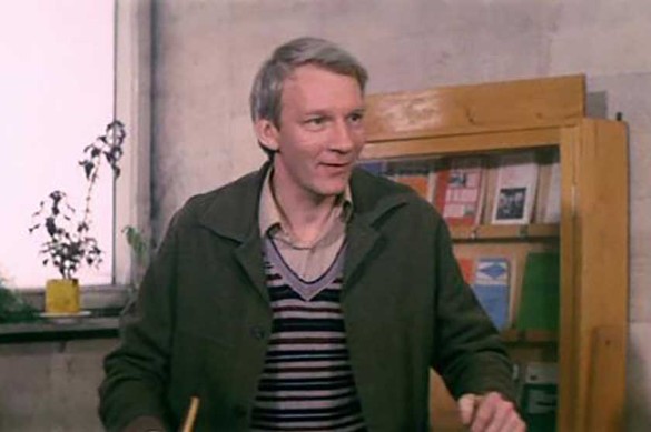 Владимир Носик. Кадр из фильма "Самая обаятельная и привлекательная" (1985)