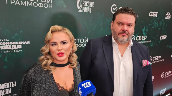 Анна Семенович и Денис Шреер. Фото: Феликс Грозданов