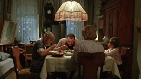 Кадр из кино СССР