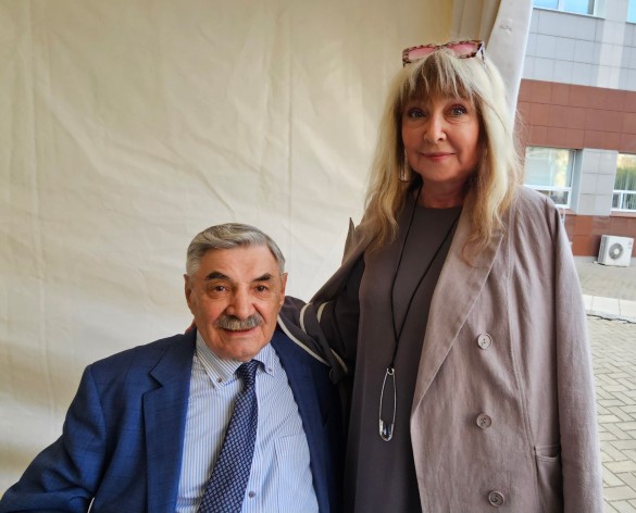 С певицей Катей Семеновой. Фото: Дни.ру