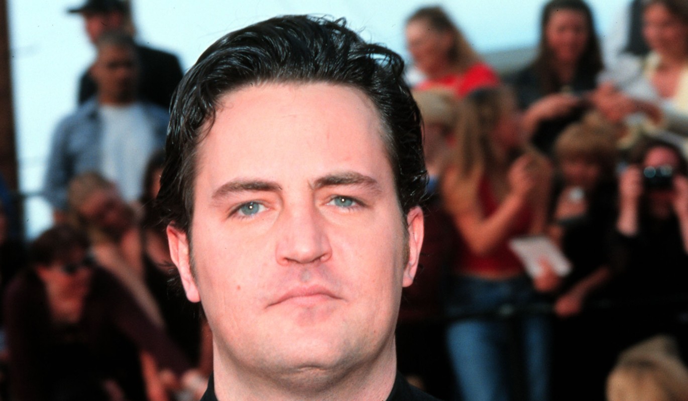 Плачет весь мир: внезапный уход легенды кино связали с секретным посланием