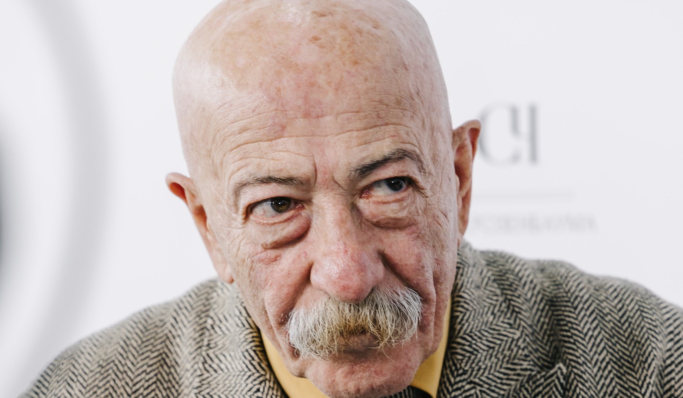 "Я не звезда, я хожу за колбасой": Розенбаум – о своем "военном" парфюме, нелюбви к звездам и настоящей России