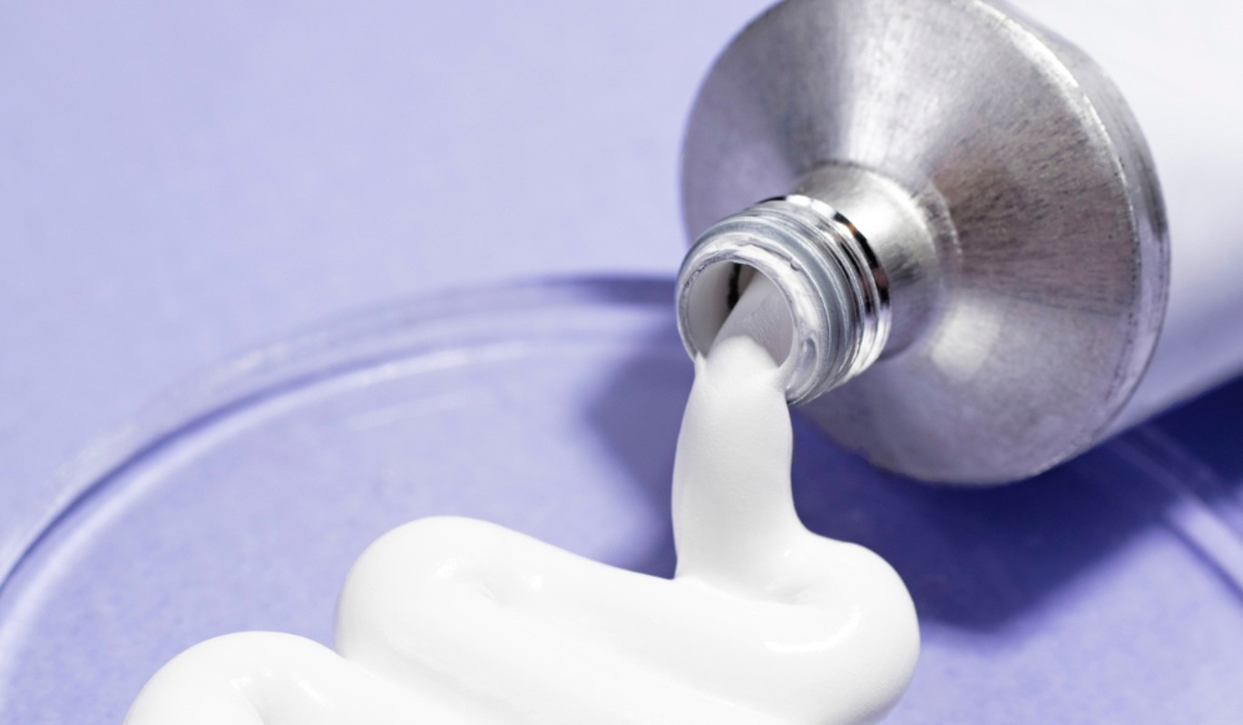 Три копеечных советских крема, которые работают лучше люкса: советы визажистов