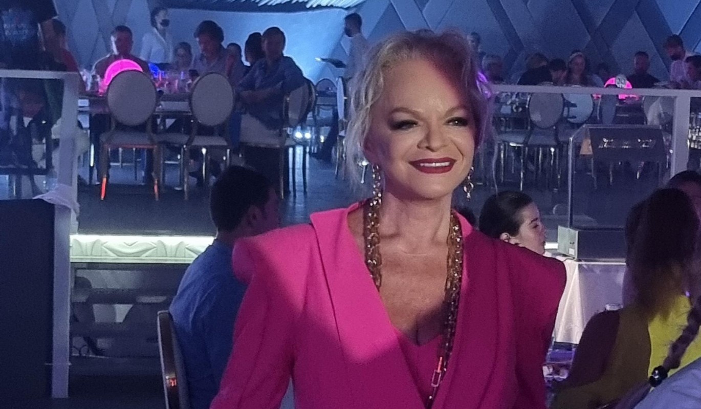 Сколько ей заплатили? Лариса Долина унизилась до хита Инстасамки