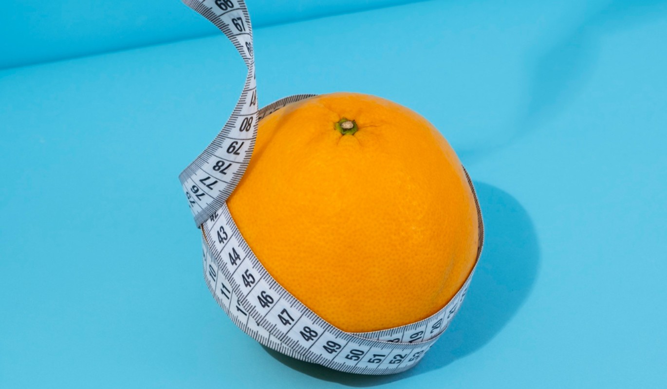 Врачи молчат: эта привычка добавляет вам 5-7 кг в год, и вы даже не подозреваете