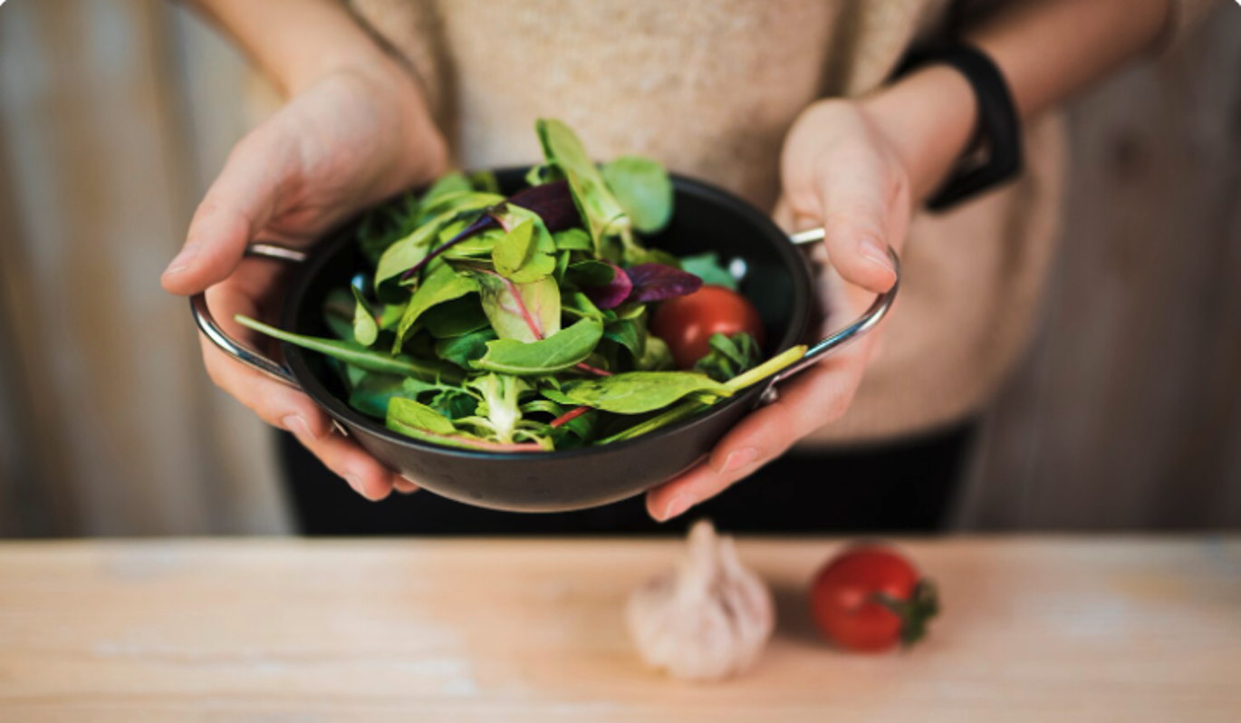 Известный врач опроверг миф о существовании правильного питания 