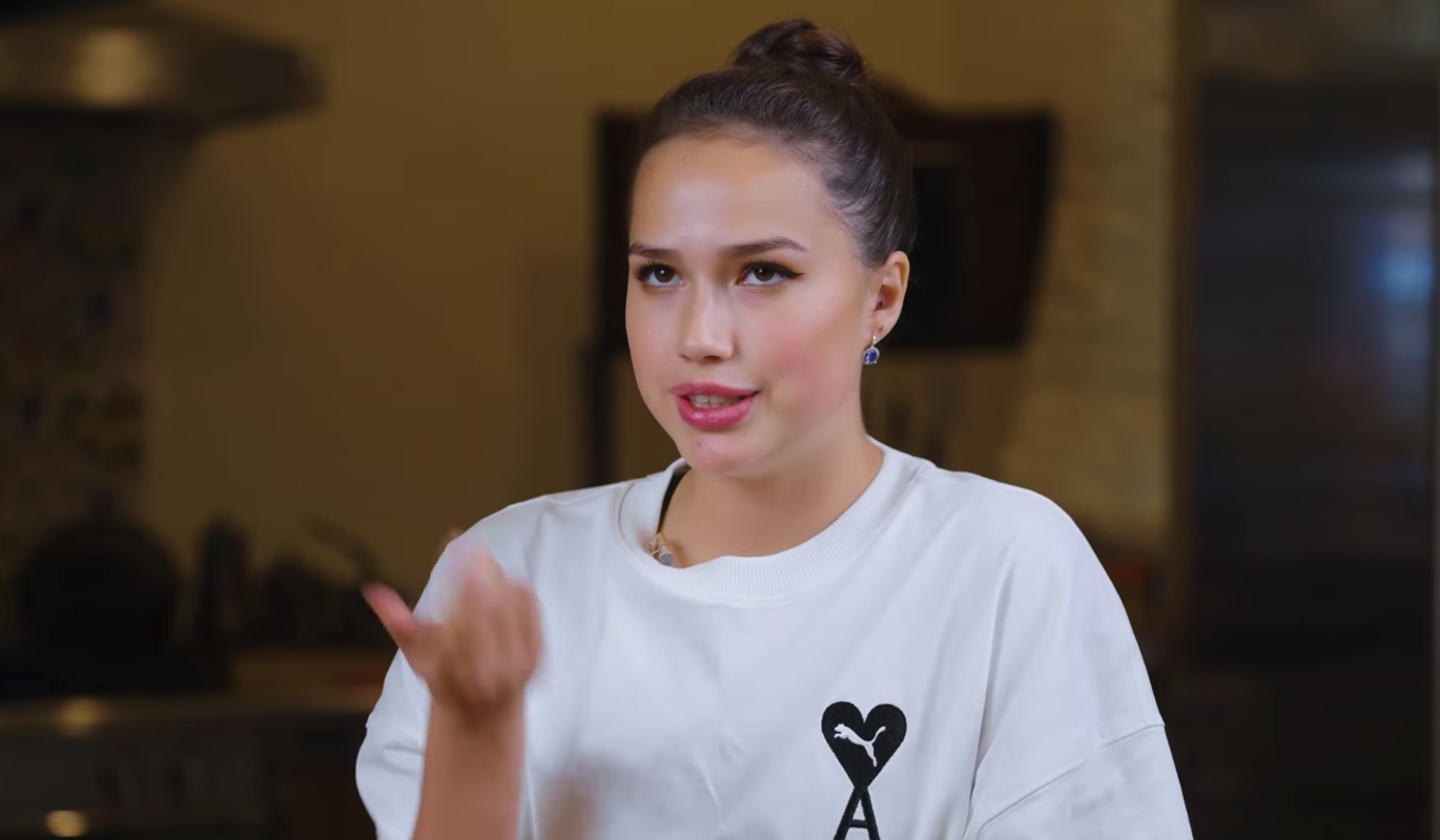 Переживавшая из-за внешности Загитова заговорила об услугах пластических хирургов