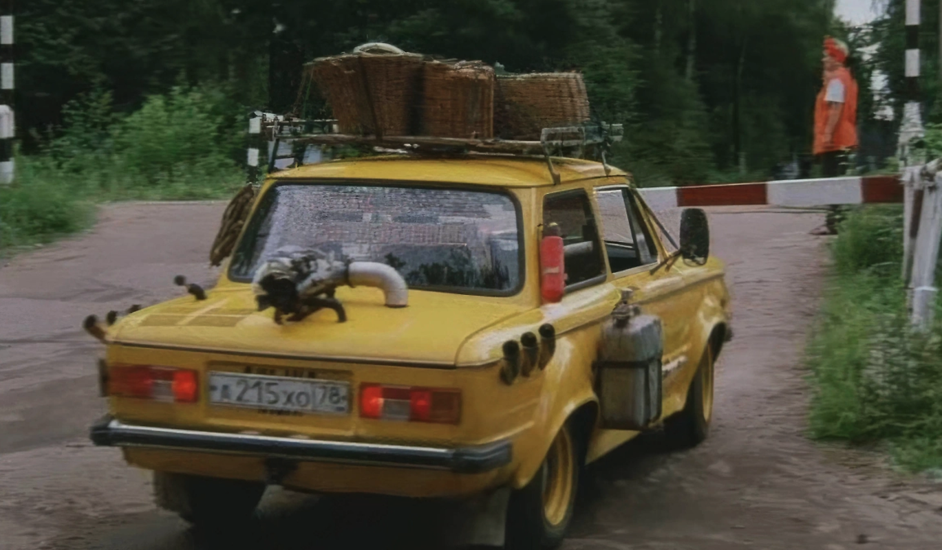 Тест: угадайте знаковые советские фильмы по кадру с "Запорожцем"