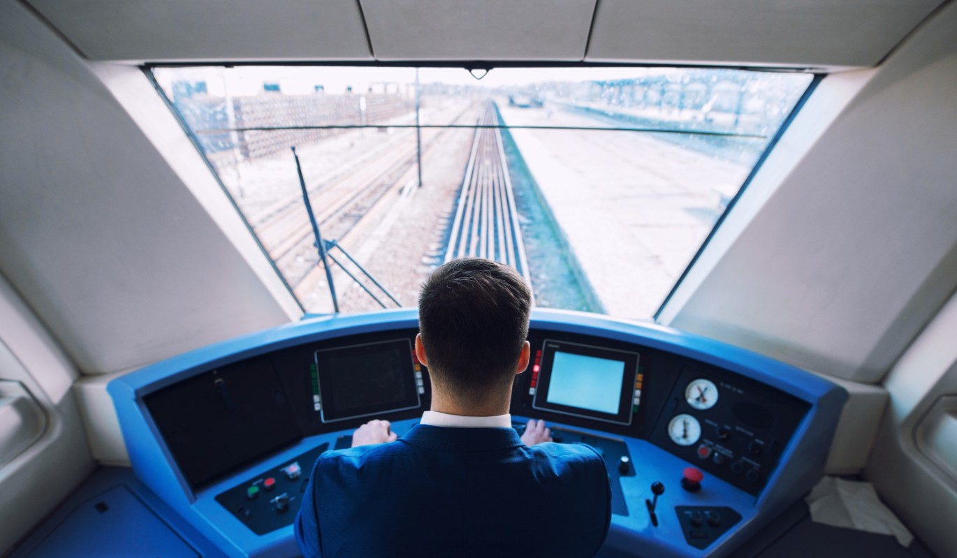 ТЕСТ: угадайте советский фильм по одному кадру с поездом, автобусом или самолетом