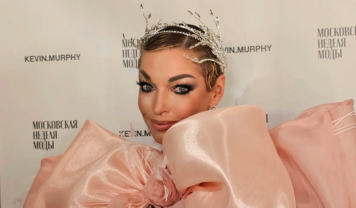 Уставшая от потребительского отношения к себе Волочкова отмечает юбилей без дочери