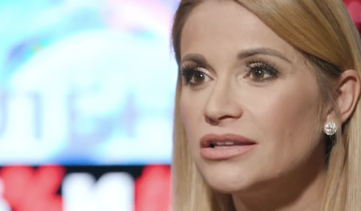 "Устала страдать": Ольга Орлова сбежала из России, забрав с собой дочь