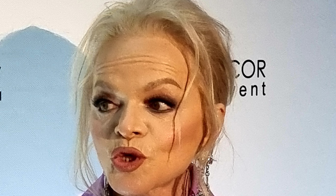 "Хорошо устроилась": новая хозяйка квартиры готовит очередной иск против Ларисы Долиной