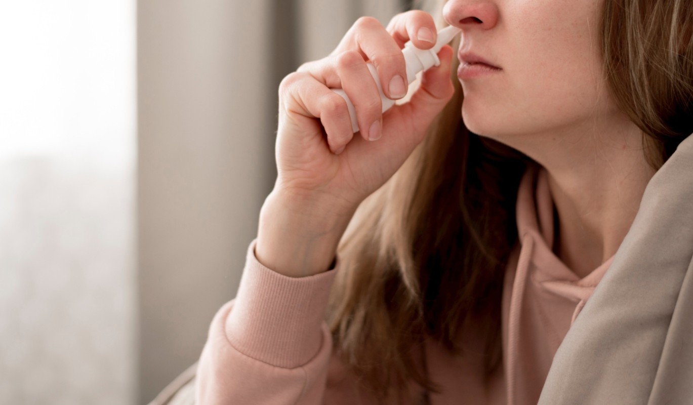 Сожжете слизистую: врач назвала два "народных" средства, которые нельзя капать в нос ни в коем случае