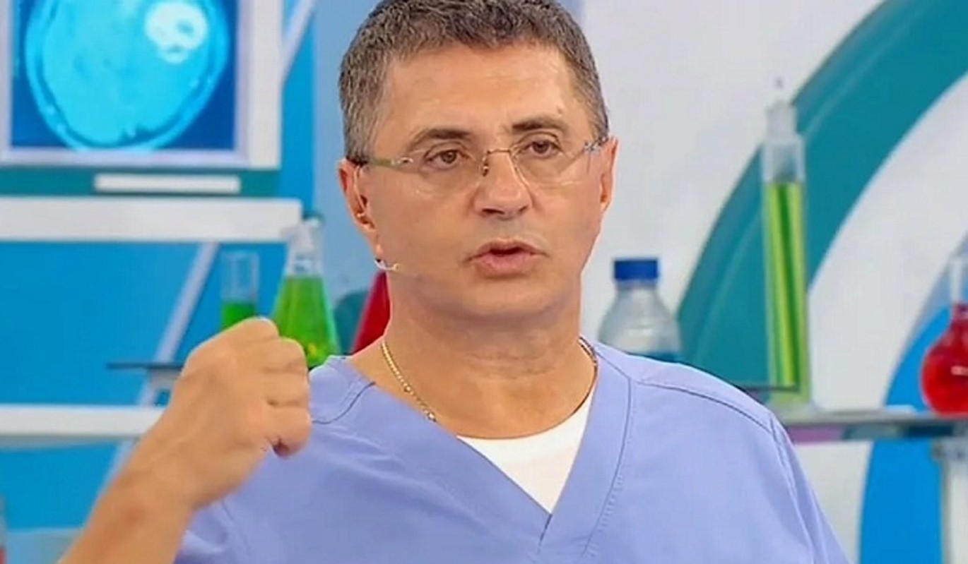 Мы превращаемся в "желеобразных": Мясников призвал срочно вернуть на кухни эту советскую привычку