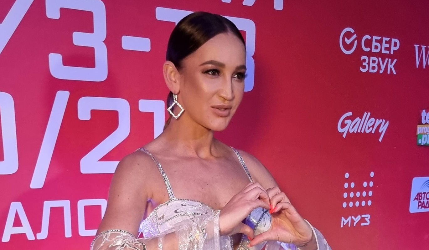 "Я была разной актрисой, но…": Бузова сделала неожиданное признание о своем будущем в кино