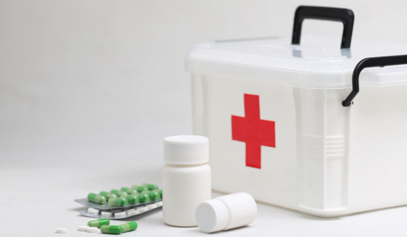 Какие лекарства в сезон гриппа необходимо держать в домашней аптечке 