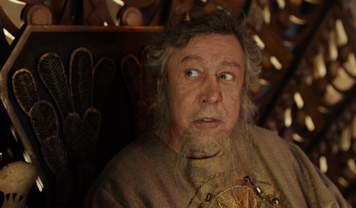 "Под федеральной охраной": вернувшийся из тюрьмы Михаил Ефремов пересел на премиальный минивэн и обзавелся свитой