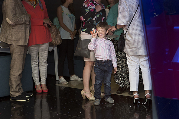 Маленький сын Пореченкова Петя очаровал и влюбил в себя всех журналисток