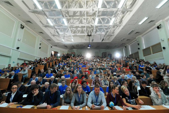 Шойгу утверждает, что в этом году вопросы стали намного интереснее и более познавательными.