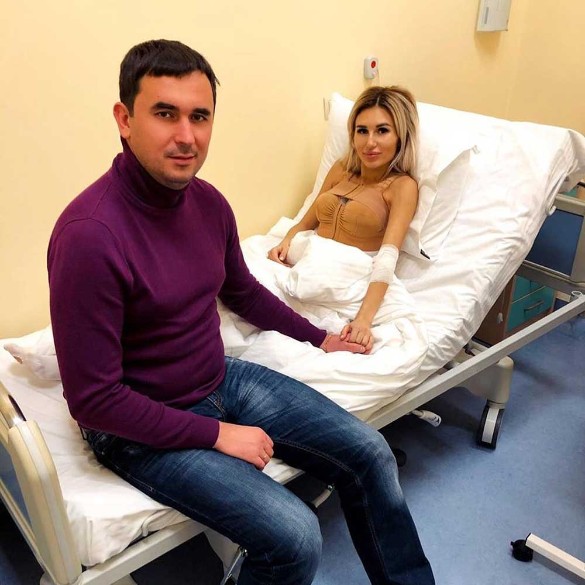 Поэтому сейчас она решилась на отважный шаг, чтобы порадовать избранника.