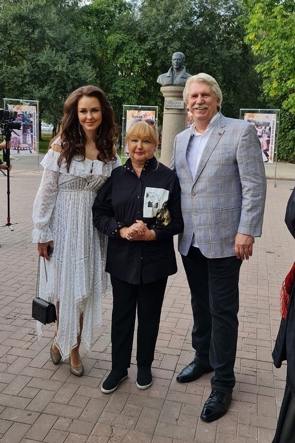 Наталья Гвоздикова давно дружит с Сергеем Баталовым.Фото: Феликс Грозданов/Дни.ру