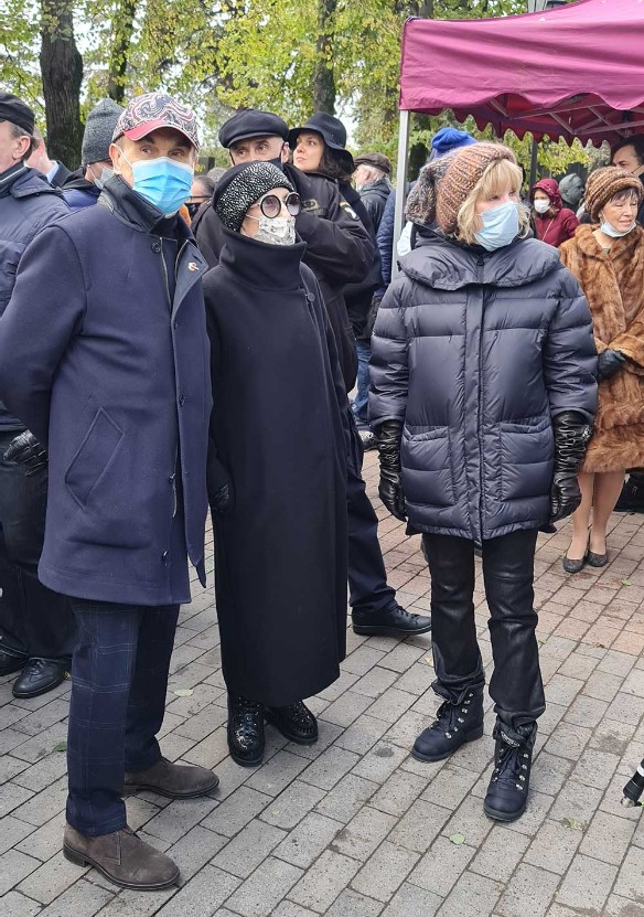 Глеб Панфилов, Инна Чурикова и Александра Захарова. Фото: Дни.ру