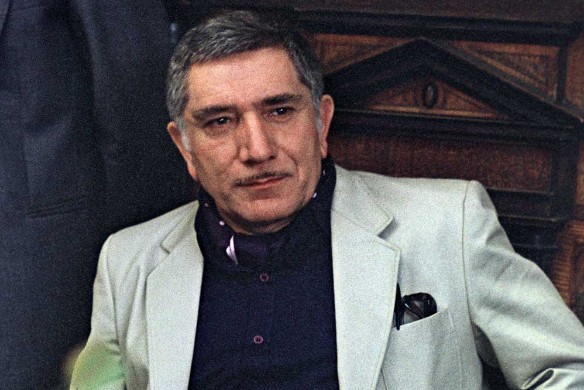 Армен Джигарханян. Кадр из «Искренне Ваш». Фото: Russian Look/www.globallookpress.com