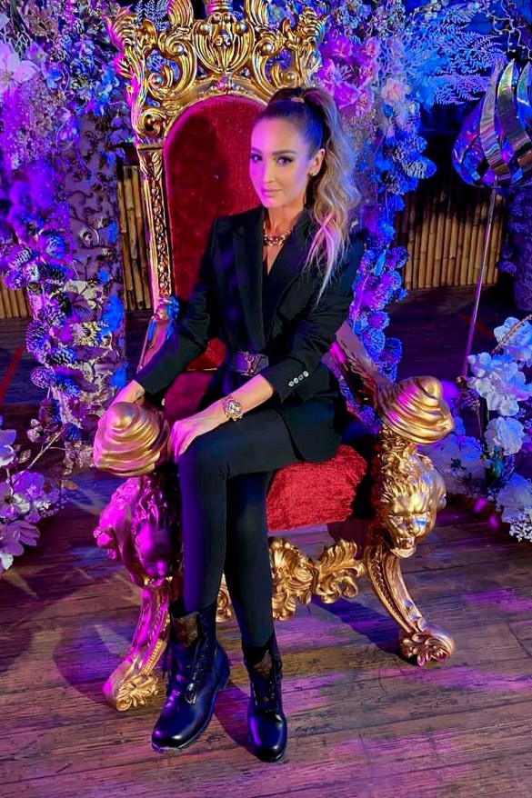 Фото: instagram.com/buzova86