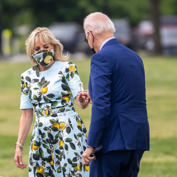 Джил и Джо Байден. Фото: Shawn Thew - Pool via CNP/ Consolidated News Photos/ www.globallookpress.com