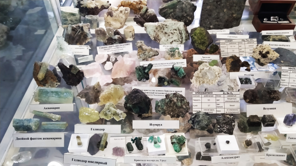 Разновидности берилла: изумруд, гелиодор и другие. Фото: Екатерина Ежова