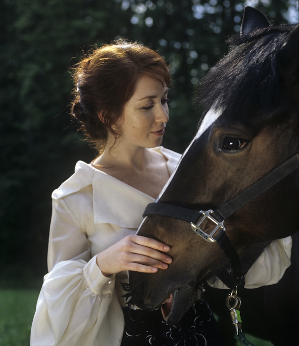 Анна Большова и лошадь. Фото: Razhden Gamezardashvili/Russian Look/www.globallookpress.com
