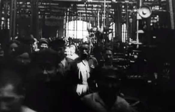 Фото: кадр из к/ф "Стачка"