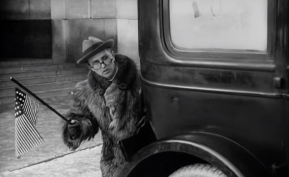 Фото: кадр из к/ф "Необычайные приключения мистера Веста в стране большевиков"