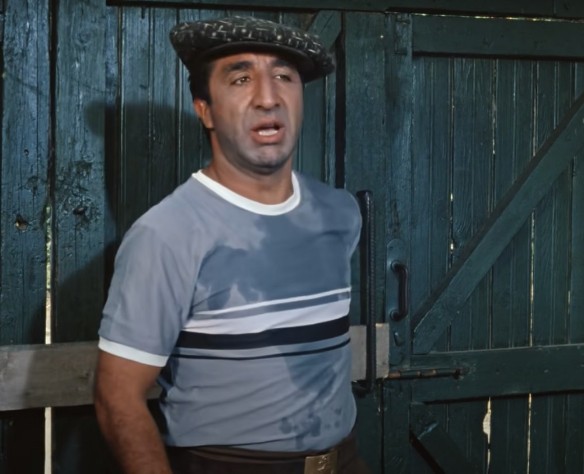 Фрунзик Мкртчян. Скриншот: YouTube-канал "Киноконцерн "Мосфильм"