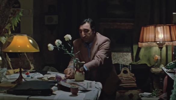 Фрунзик Мкртчян. Скриншот: YouTube-канал "Киноконцерн "Мосфильм"