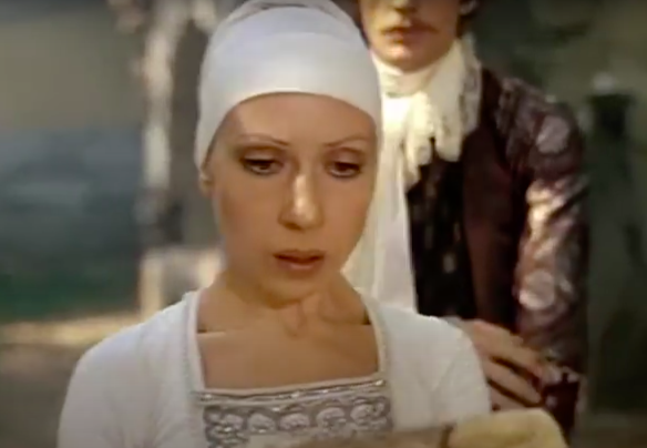 Инна Чурикова. Фото: YouTube/@MosfilmRuOfficial