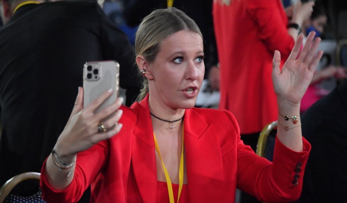 Заикнувшуюся о закрытии границ Собчак вывели на чистую воду Заикнувшуюся о закрытии границ Собчак вывели на чистую воду