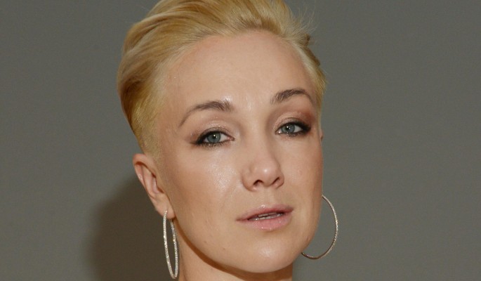 Похудевшая Дарья Мороз удивила россиян новым образом Похудевшая Дарья Мороз удивила россиян новым образом