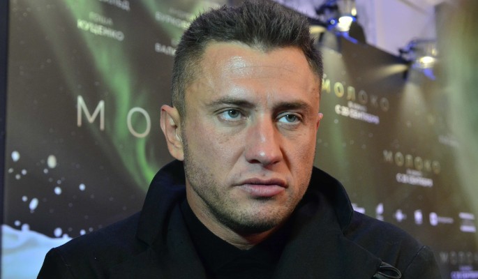 Талантливый актер и кумир всех российских женщин: чем так хорош Павел Прилучный?  Талантливый актер и кумир всех российских женщин: чем так хорош Павел Прилучный?