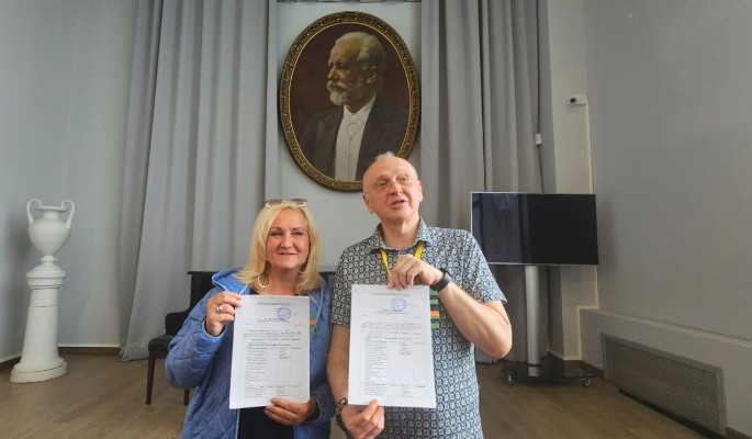 Прославленная звезда немецкой сцены официально расписалась в России Прославленная звезда немецкой сцены официально расписалась в России