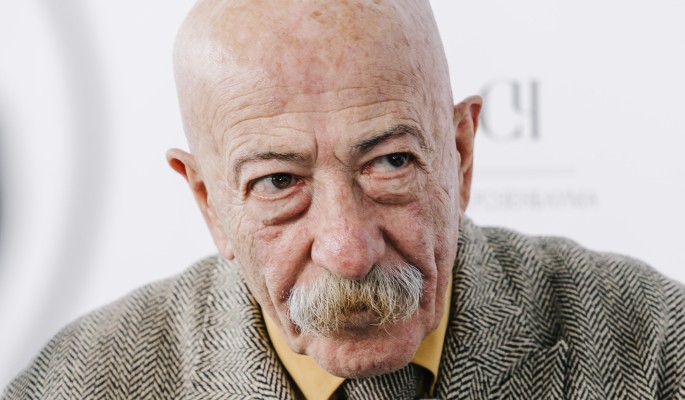 "Я не звезда, я хожу за колбасой": Розенбаум – о своем "военном" парфюме, нелюбви к звездам и настоящей России "Я не звезда, я хожу за колбасой": Розенбаум – о своем "военном" парфюме, нелюбви к звездам и настоящей России