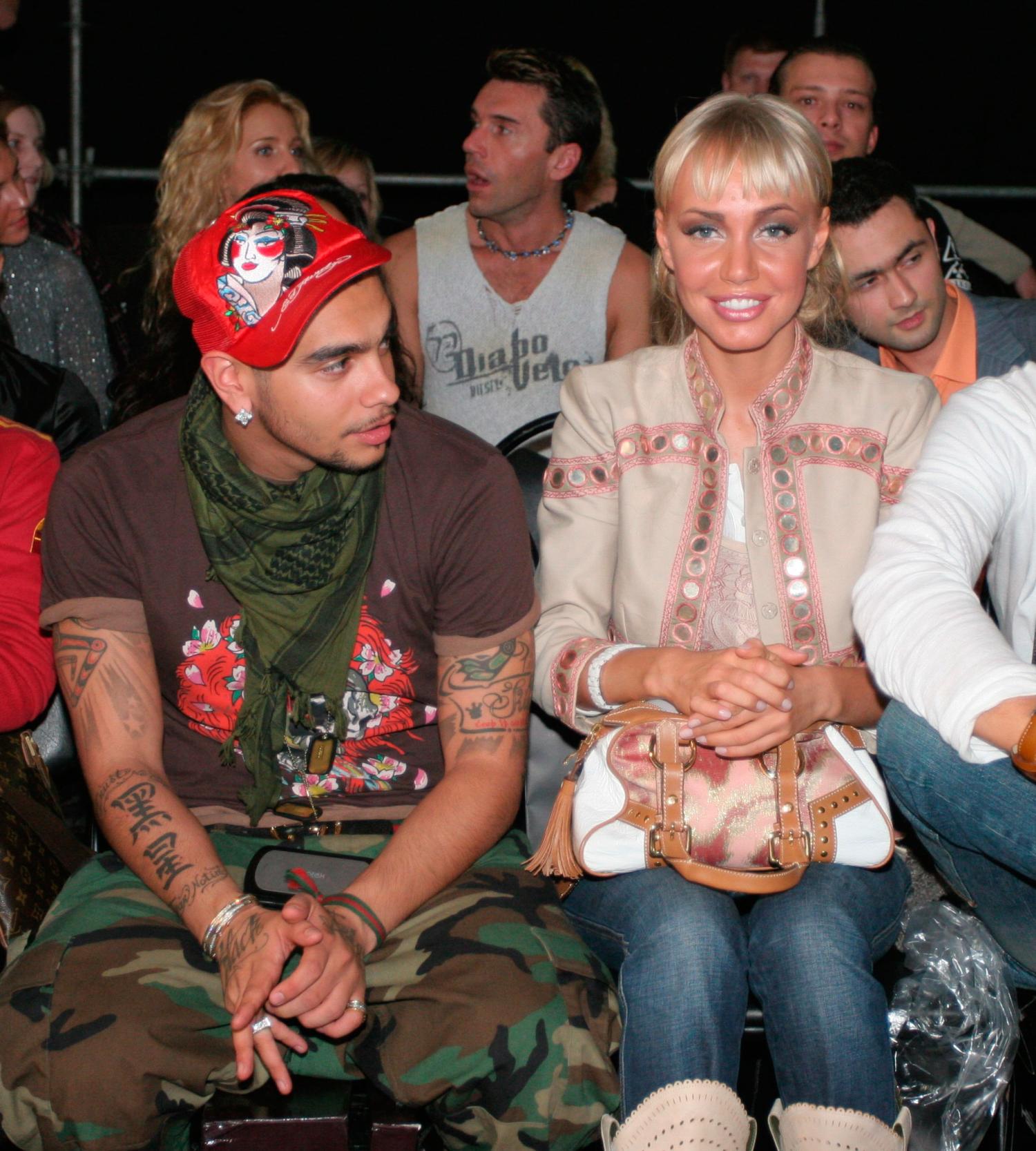 С Машей Малиновской рэп-исполнитель от души веселился в ночных клубах. Их совместные фотографии не раз появлялись в журналах. Правда, ни к чему серьезному эти отношения не привели.