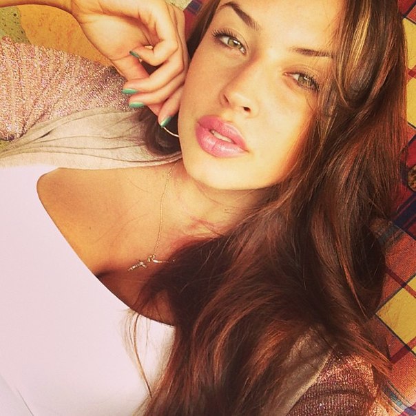 С другой студенткой, Ангелиной Башкиной, рэпер был замечен на побережье Сен-Тропе. Парочка купалась, загорала и весело проводила время. Впрочем, по приезду в Москву рэпер почти сразу же нашел себе новую возлюбленную.