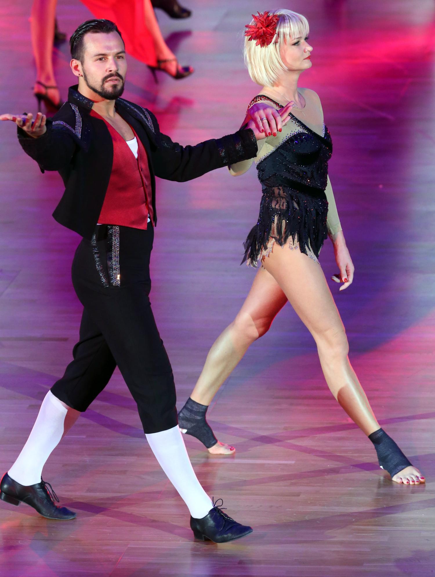 Гимнастка, двукратная олимпийская чемпионка Светлана Хоркина во время выступления.