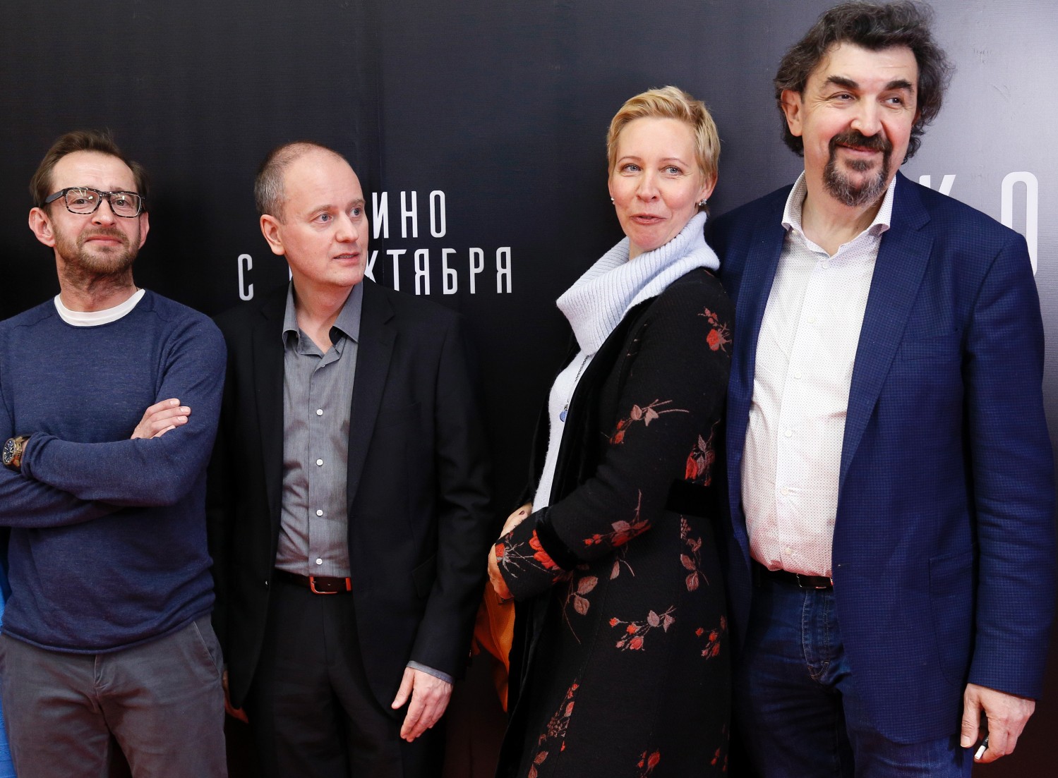 Перед сеансом Константин Хабенский, режиссер Алексей Красовский, Татьяна Лазарева и Игорь Золотовицкий вышли к фотографам.