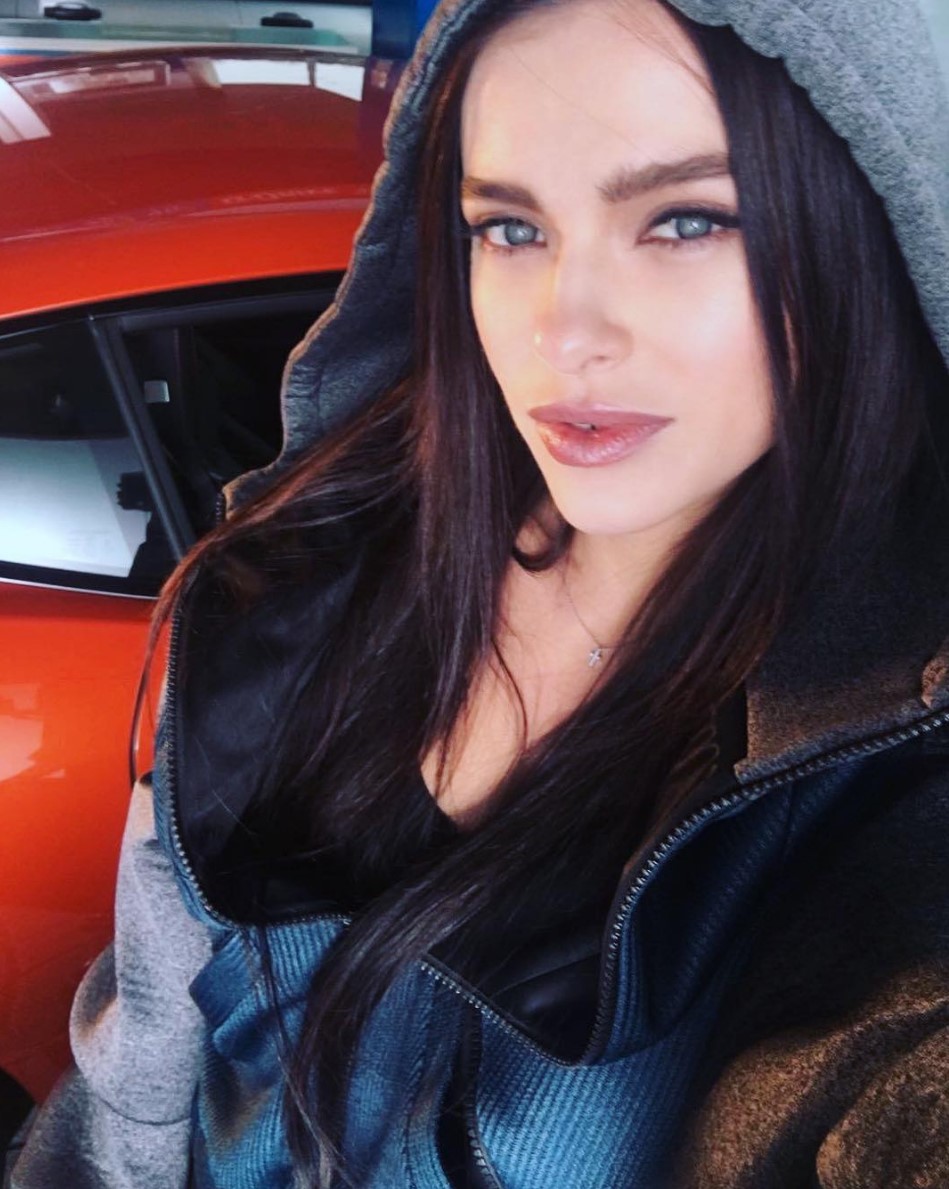 На шестой строчке оказалась певица Елена Темникова.